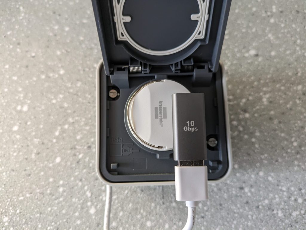 Meross Installation - Brennenstuhl USB Steckdosenadapter mit USB 90 Grad Winkeladapter